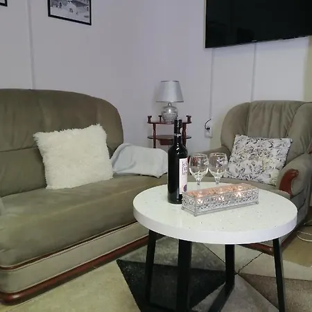 Sun Apartment *